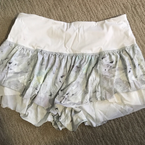 lululemon athletica Pants - Lululemon flowy shorts